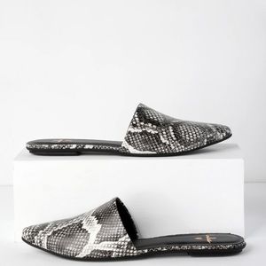NWT / Black and White Snake Pointed-Toe Slides